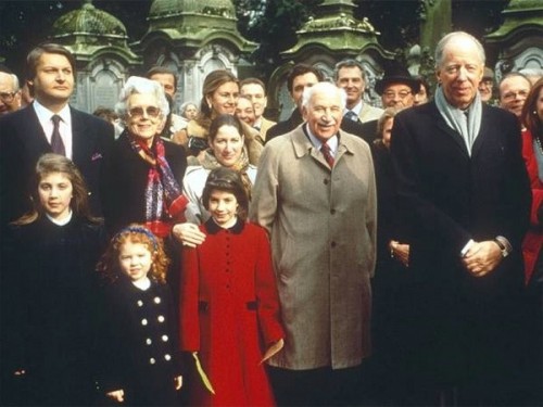Gia tộc Rothschild trong thực tế được biết đến là gia tộc hàng đầu trong lĩnh vực tài chính ngân hàng