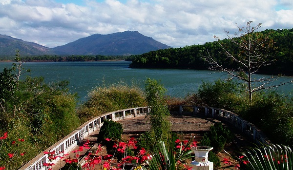 Vẻ đẹp thơ mộng của hồ T'Nưng Gia Lai Kon Tum