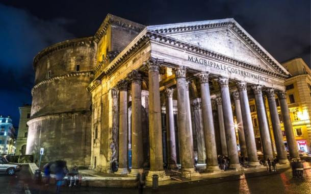 Đền Pantheon là một công trình bê tông lớn đã tồn tại qua gần 2 000 năm